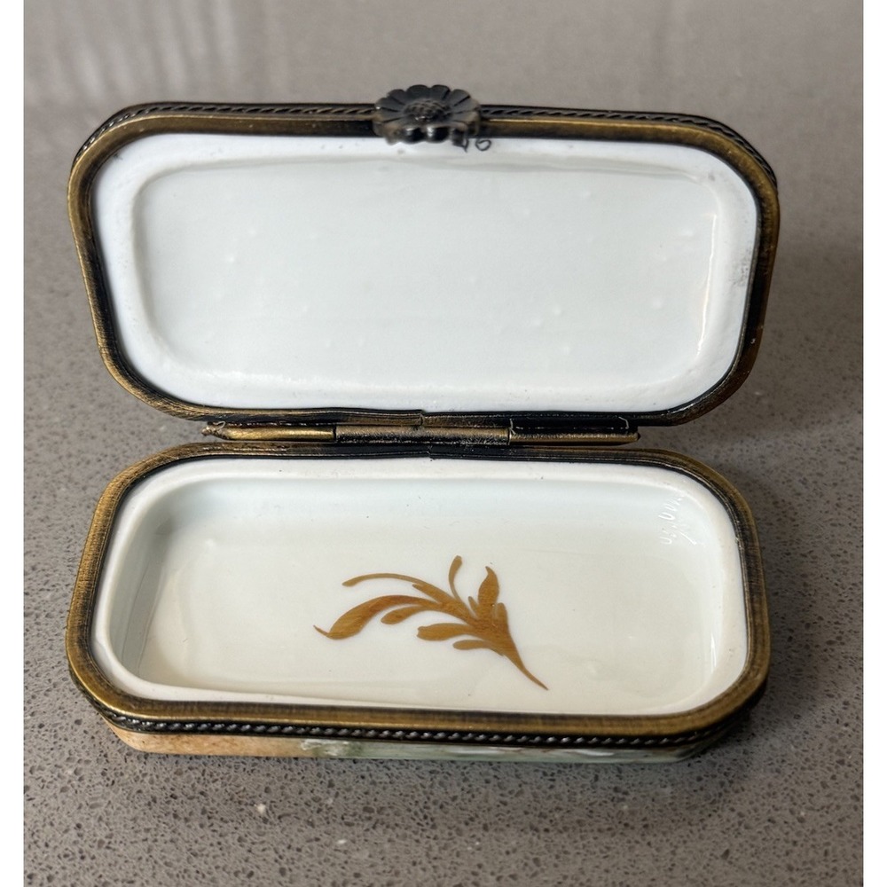 VTG Limoges France Snuff  Trinket Pill Box Peint Main SIGNED LIMITED Edition - Picture 10 of 16